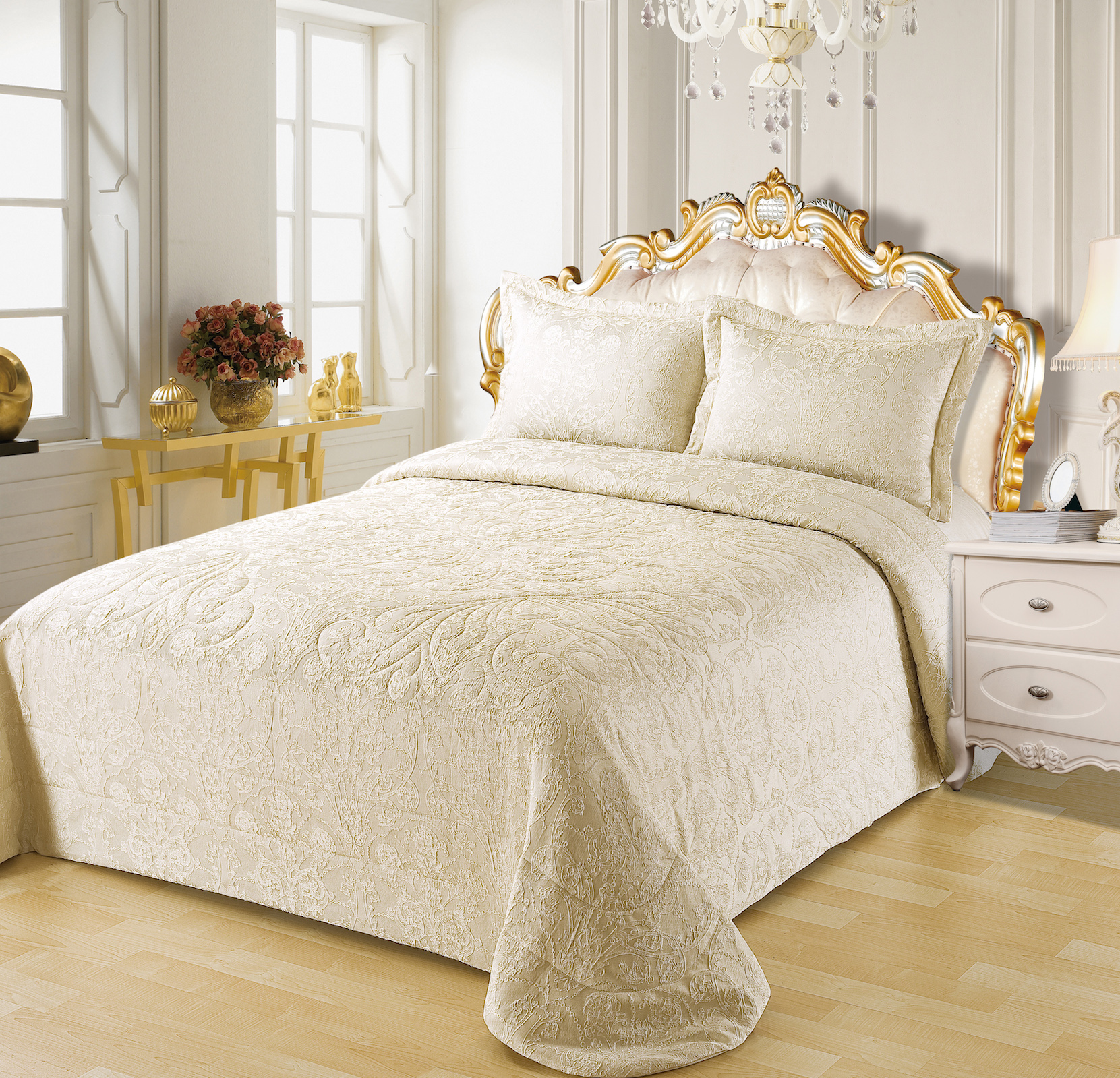 Покрывало белое с золотом. Покрывало Софи Марко 240х260. Плед Софи де Марко. Софи де Марко покрывало на кровать