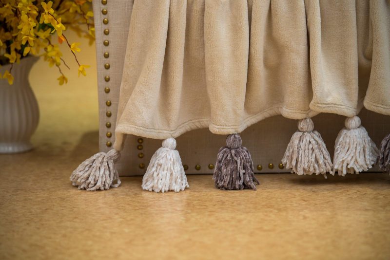 Tassel №3 (беж) (3)